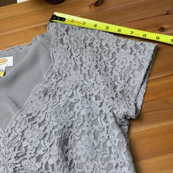 Talbots Petite, Vintage,  Lacy,  Light Grey, Lined Formal Wear Top - Picture 6 of 13